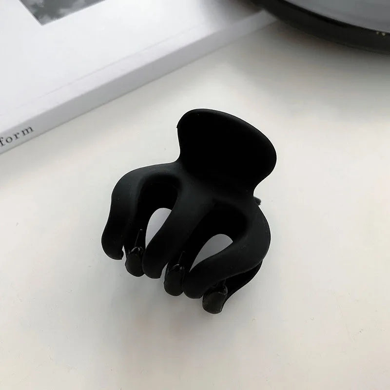 The No. 1 HAIR CLAW (+9 DIFFERENT SHAPES)