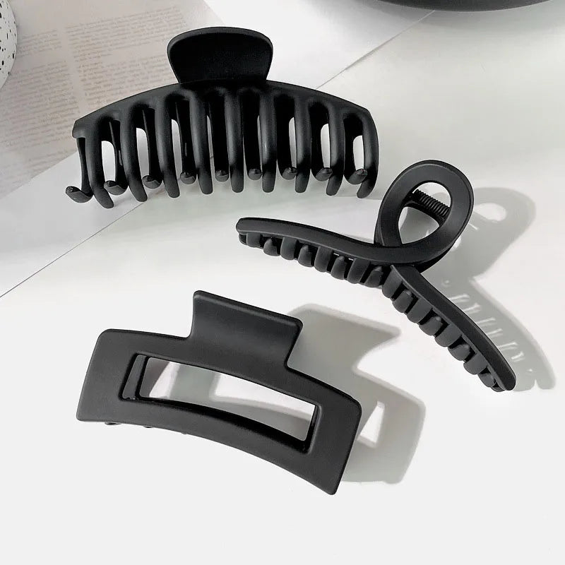 The No. 1 HAIR CLAW (+9 DIFFERENT SHAPES)