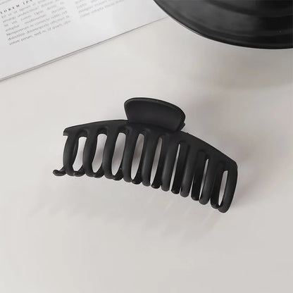 The No. 1 HAIR CLAW (+9 DIFFERENT SHAPES)