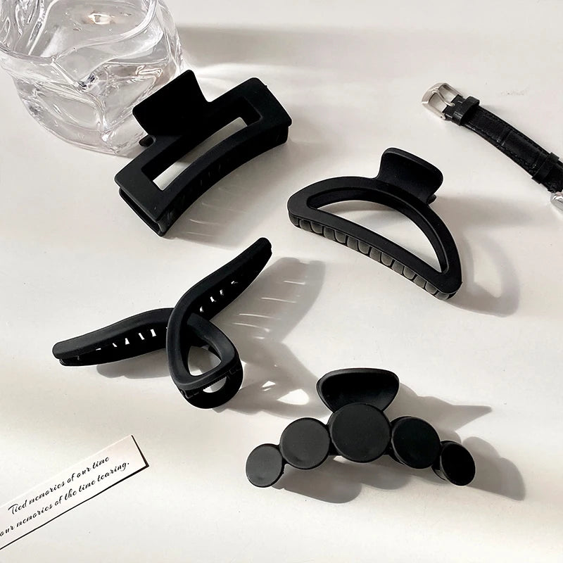The No. 1 HAIR CLAW (+9 DIFFERENT SHAPES)
